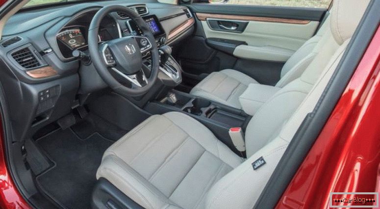 Огляд нової Honda CR-V