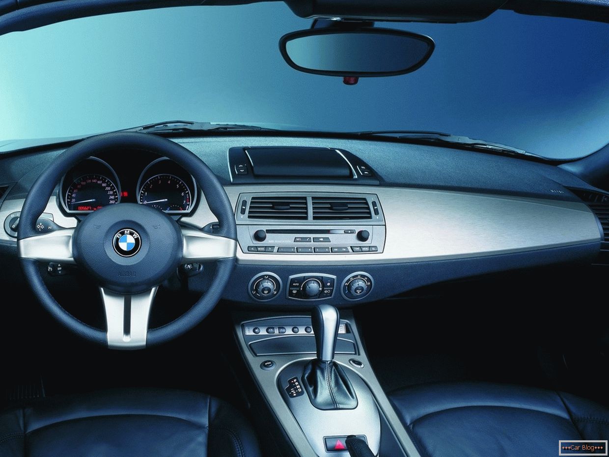 Нові подробиці BMW Z4