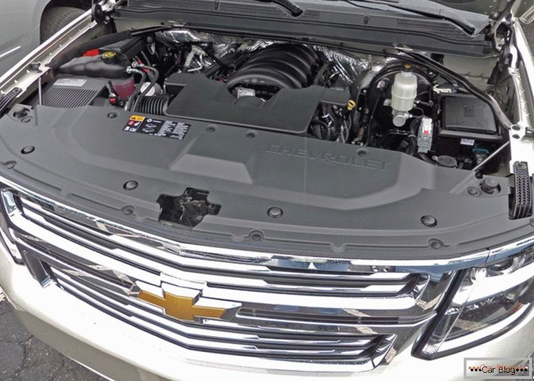 Двигатель Chevrolet Suburban 2014 фото