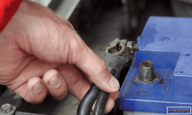 як робити ремонт акумулятора автомобіля