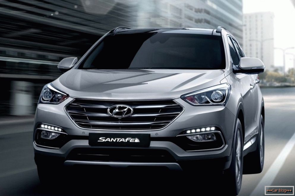 Корейцы рассекретили рестайлінговий Hyundai Santa Fe