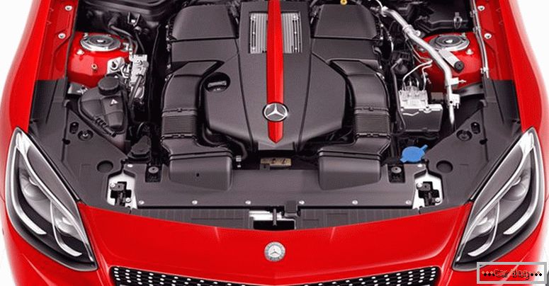 Mercedes SLC AMG-43 двигун