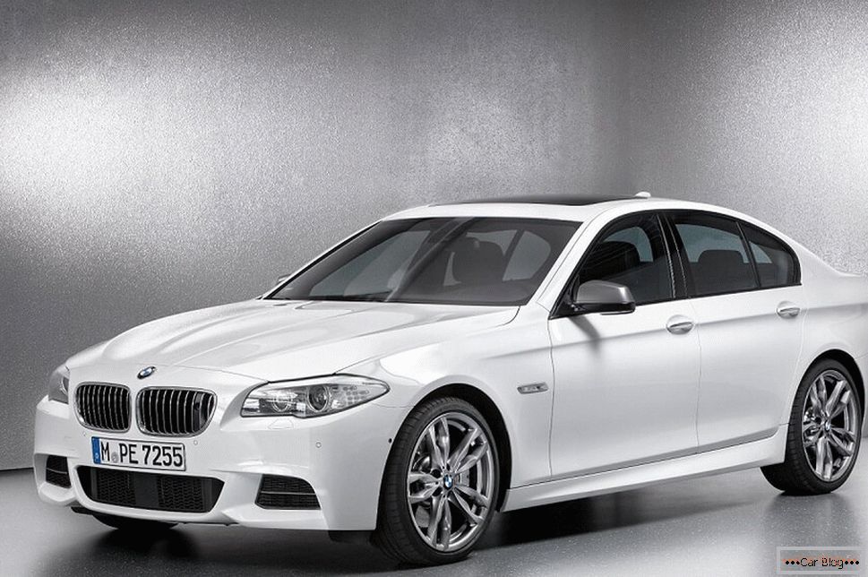 BMW 5 2015 року