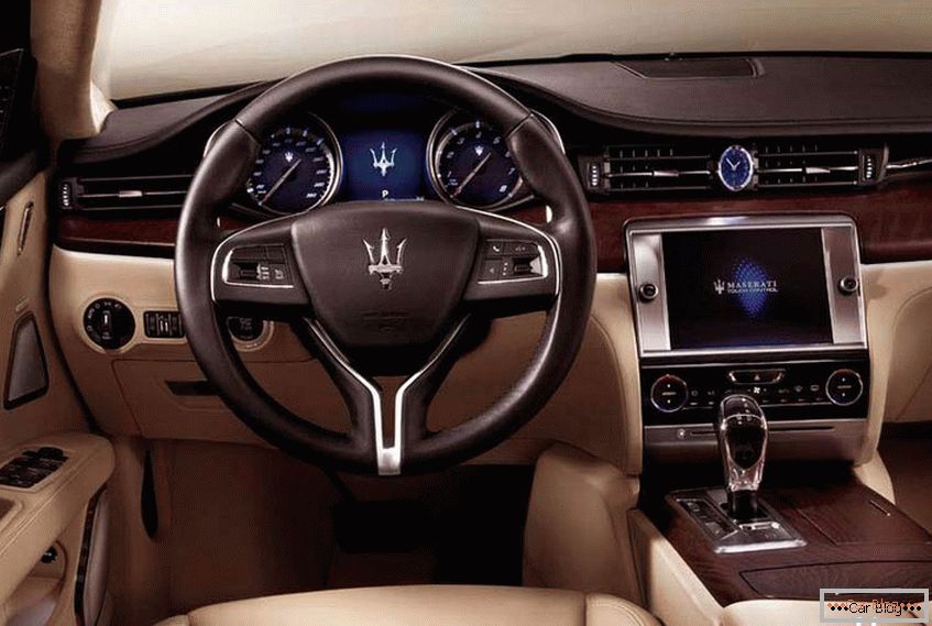 Maserati quattroport ціна