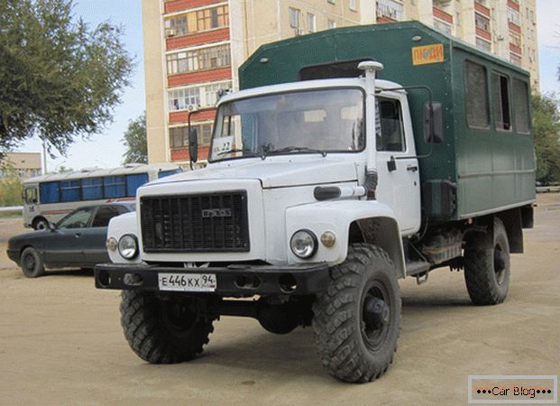 Вантажівки ГАЗ активно використовуються у всіх сферах, в тому числі і військової