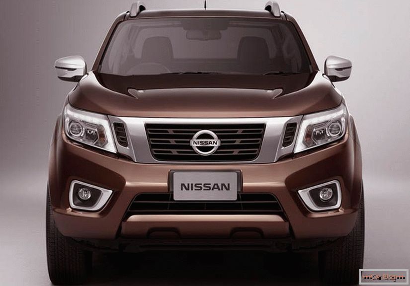 Nissan Navara 2015 року новий