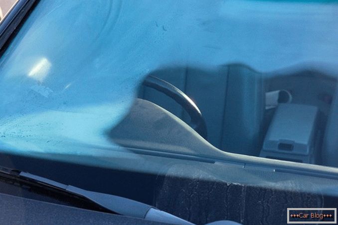 Чому запотівають скла в авто и как избавиться от этой проблемы