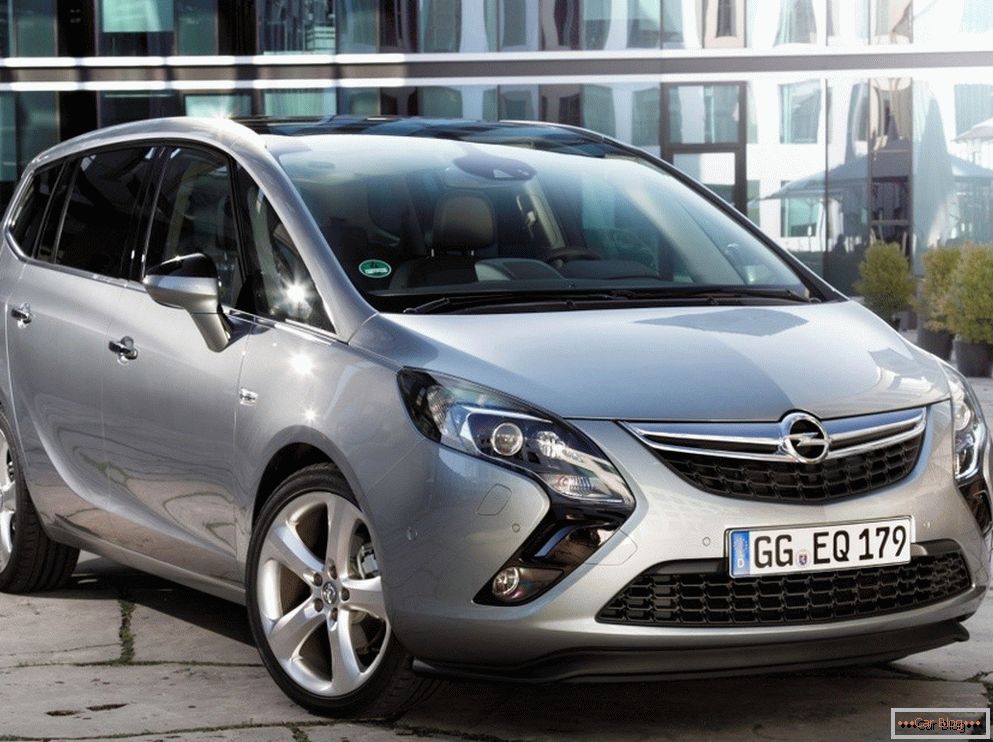 Після рестайлінгу Opel Zafira втратила індивідуальність дизайну