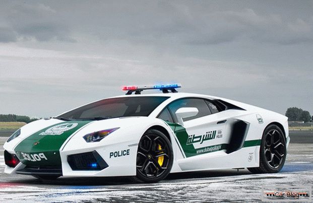 Для ефективної боротьби зі злочинністю потрібні хороші поліцейські автомобілі