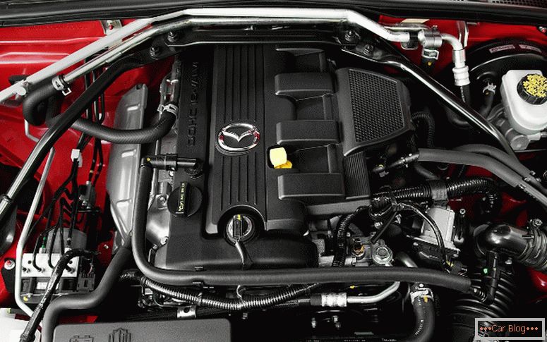 Mazda MX-5 двигун