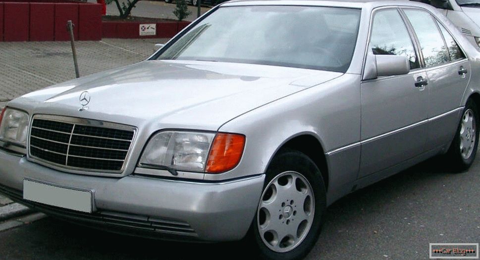 Mercedes W 140 1991 року