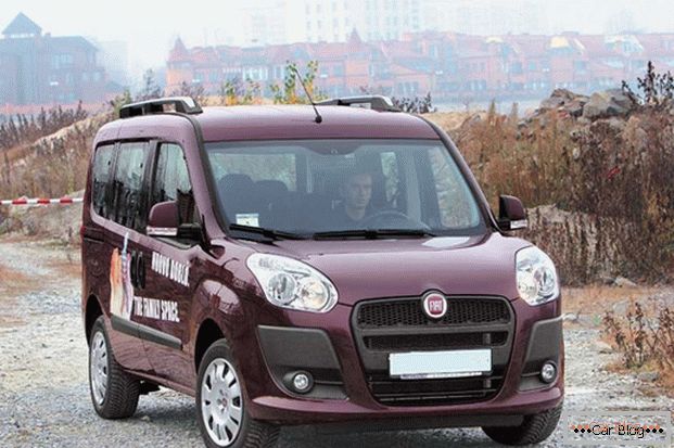 Автомобіль FIAT Doblo в пассажирском варианте может быть оснащён 7 сиденьями