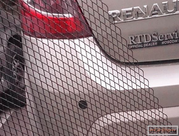 Renault Sandero сіточка